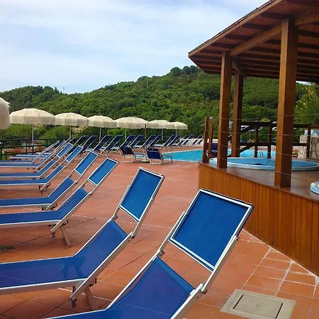 فندق Paradiso 3*