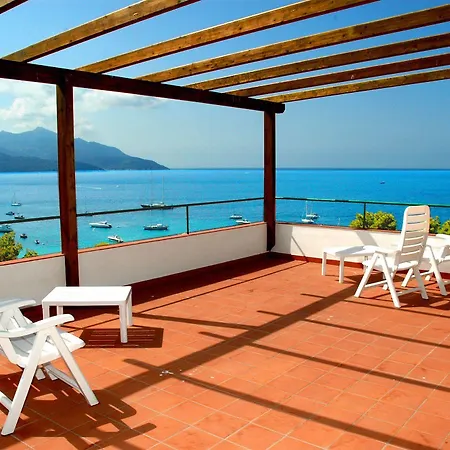Paradiso فندق