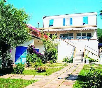 Paradiso بورتوفيرّايو