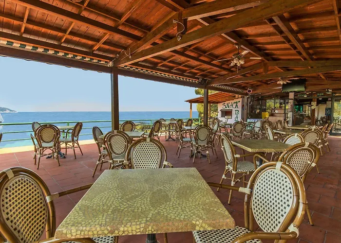 فندق Paradiso 3*
