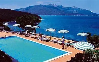 Paradiso Hotel 3*